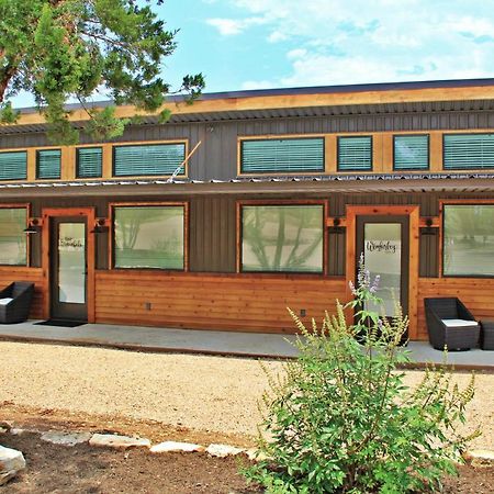 ويمبيرلي Green Acres Cottages - New Braunfels Suite المظهر الخارجي الصورة